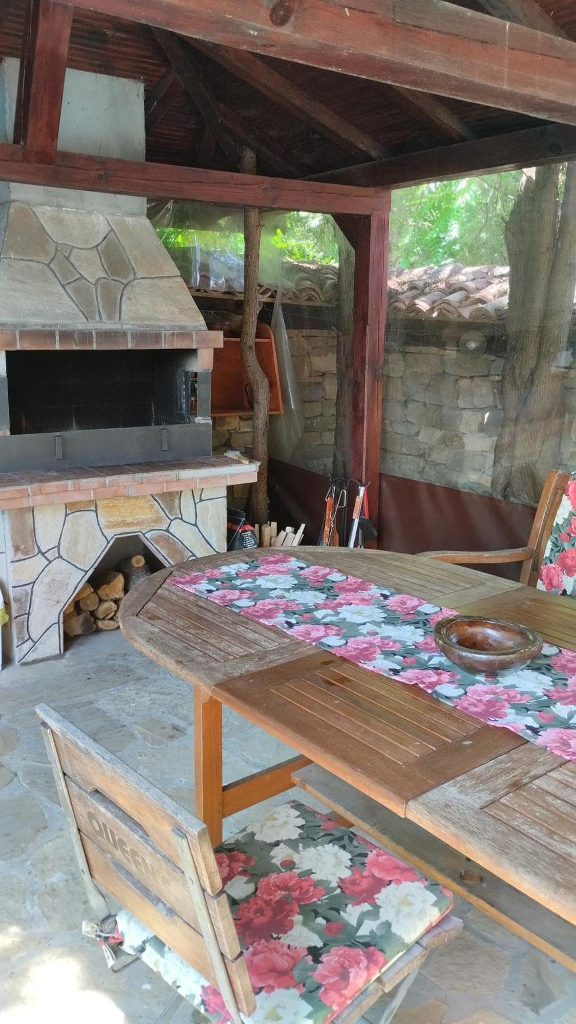 Гери2 Villa อาร์บานาซิ ภายนอก รูปภาพ
